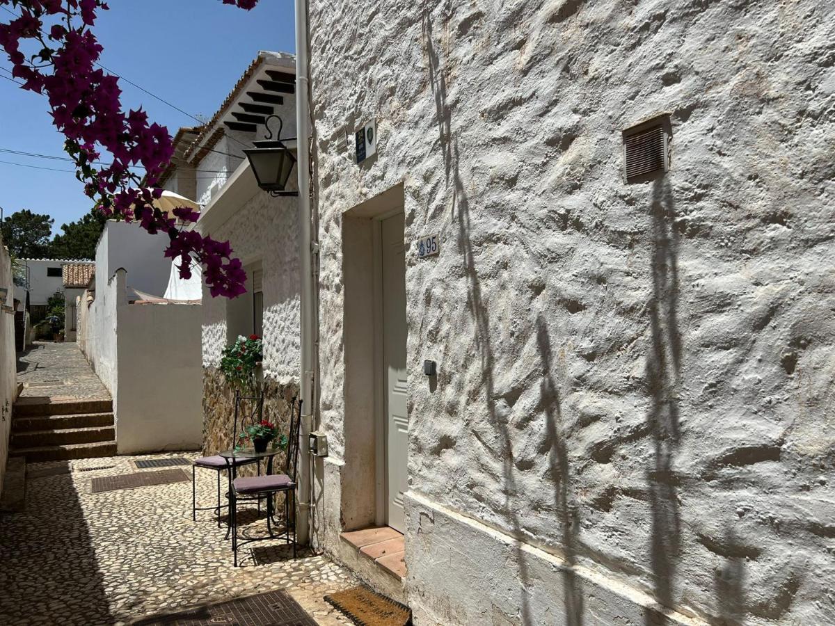 Lovely 4-bed In Chapas